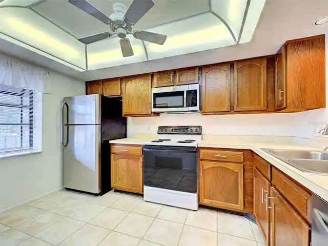 Listing Photo 7