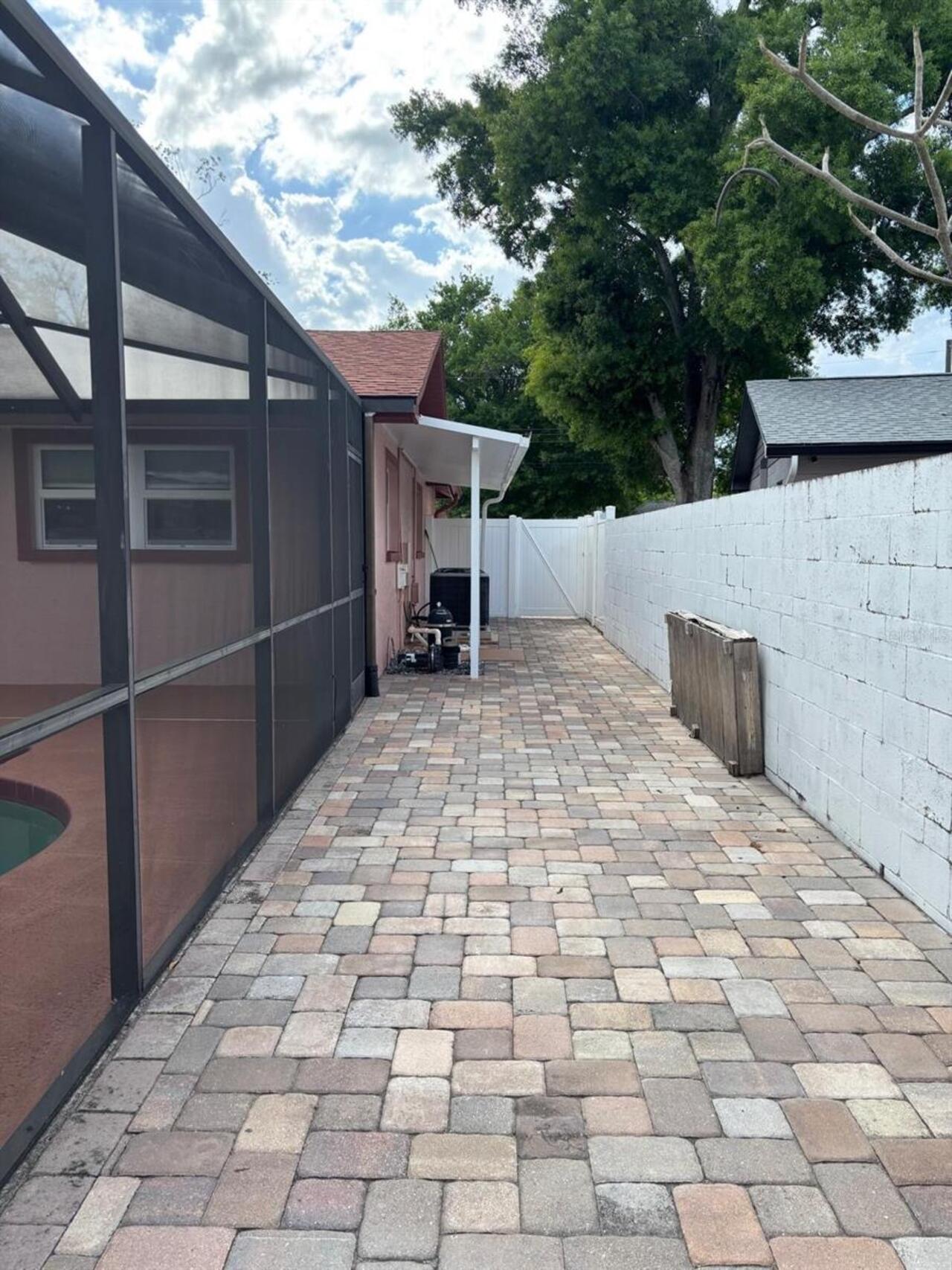 Listing Photo 17
