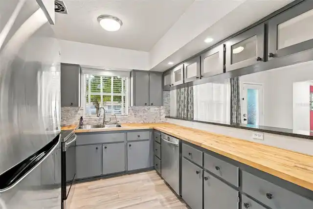 Listing Photo 21