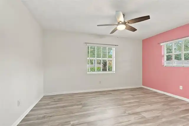 Listing Photo 33