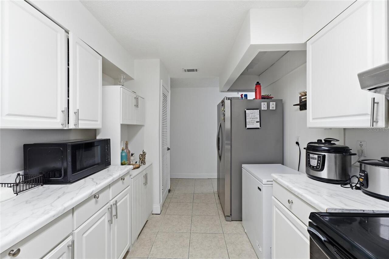 Listing Photo 12