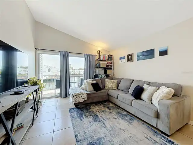 Listing Photo 14