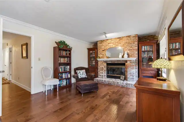 Listing Photo 22