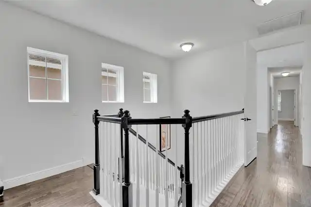Listing Photo 17