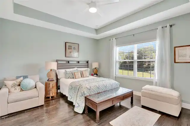 Listing Photo 18