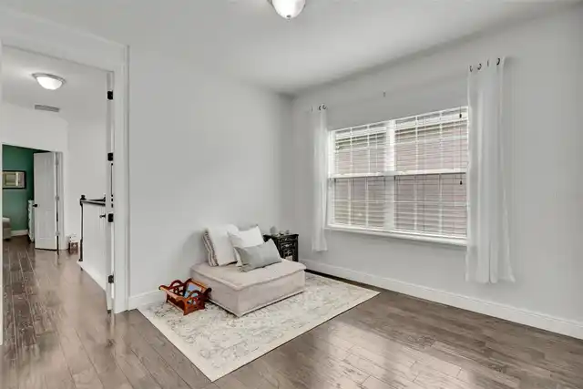 Listing Photo 22