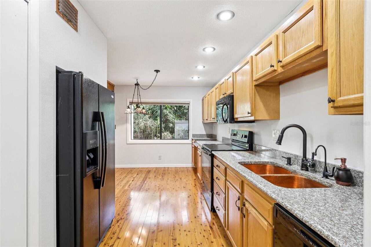Listing Photo 15