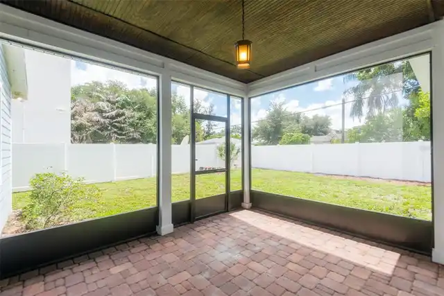 Listing Photo 16