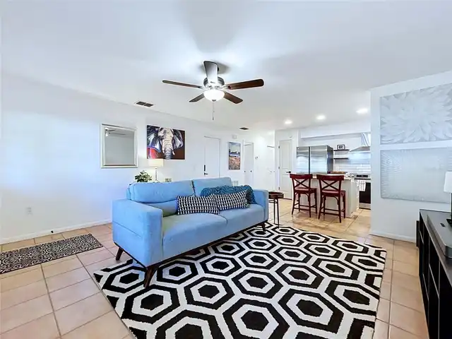 Listing Photo 8