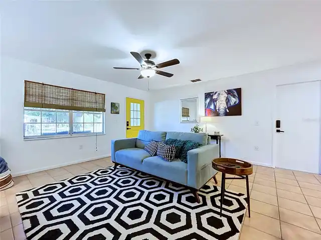 Listing Photo 10