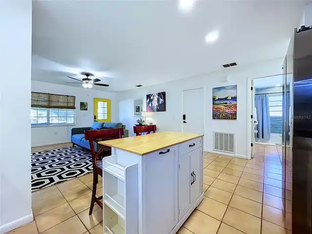 Listing Photo 14