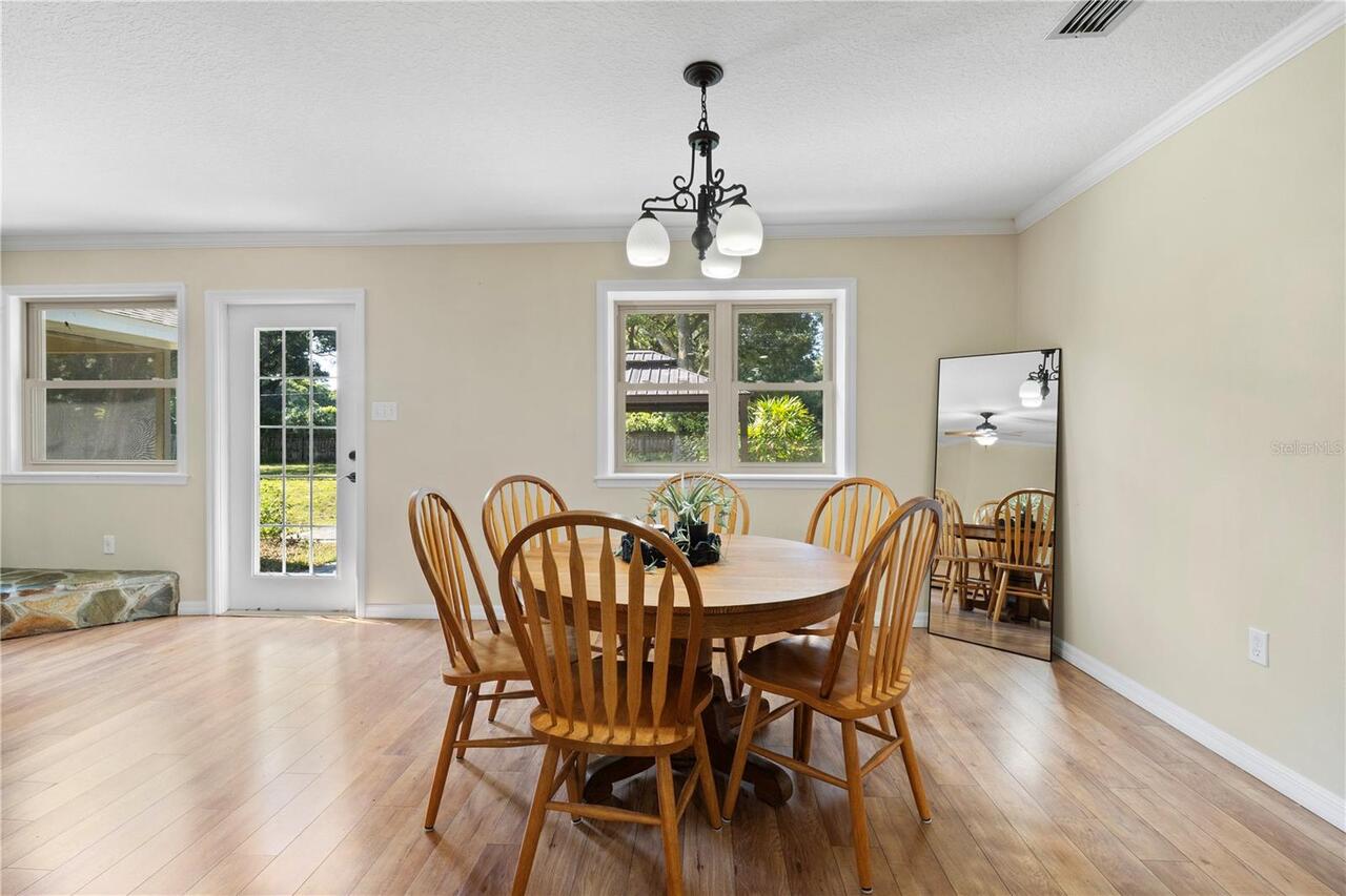 Listing Photo 9