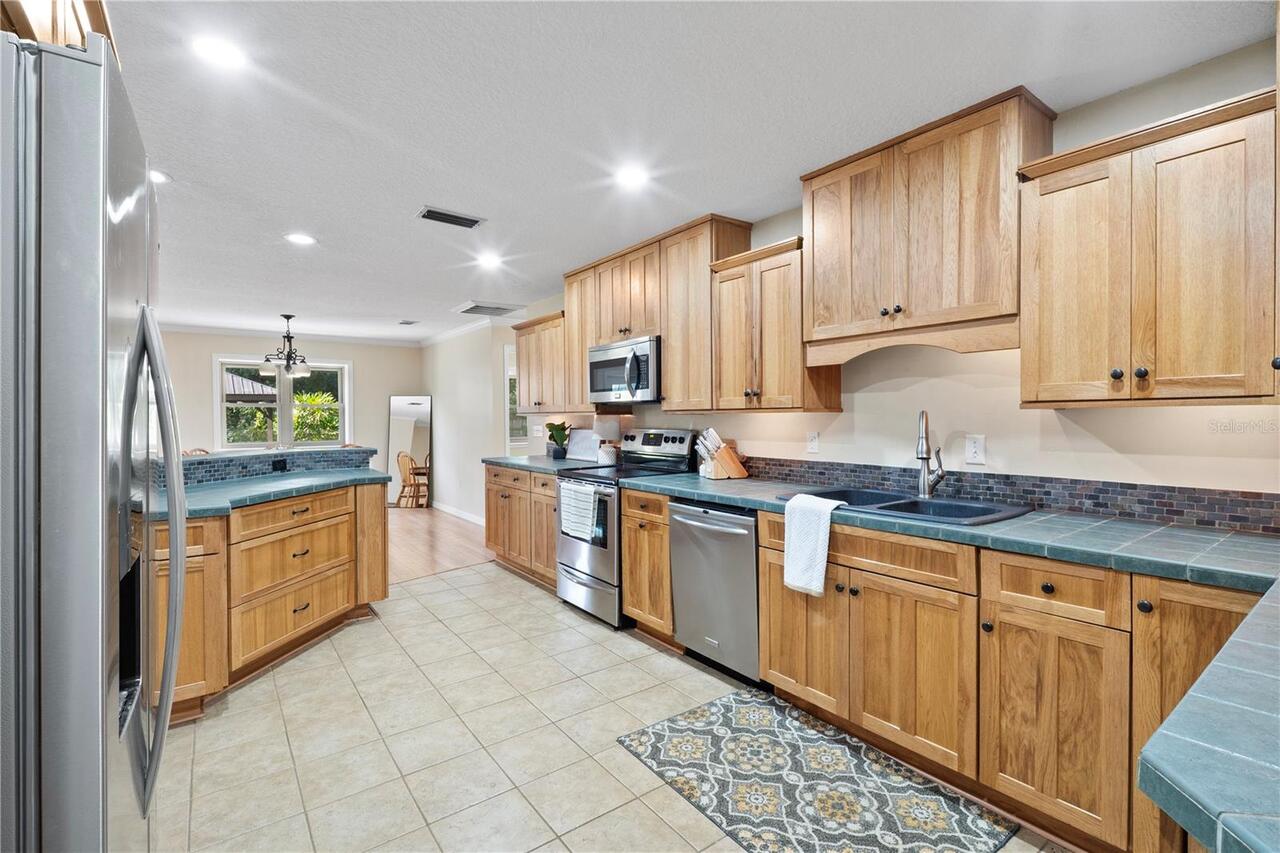 Listing Photo 11