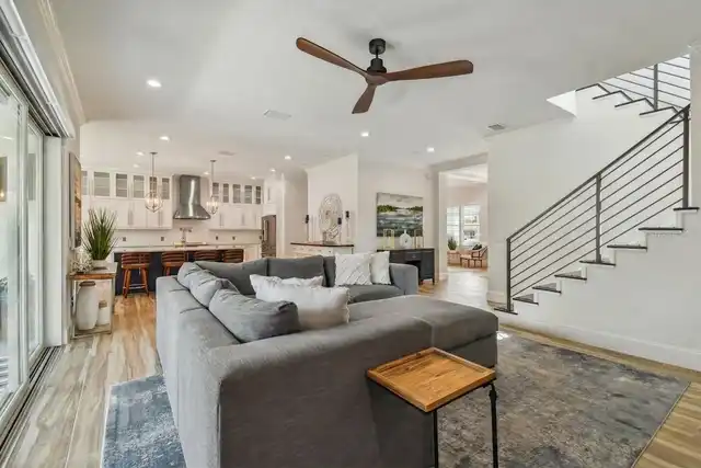 Listing Photo 15