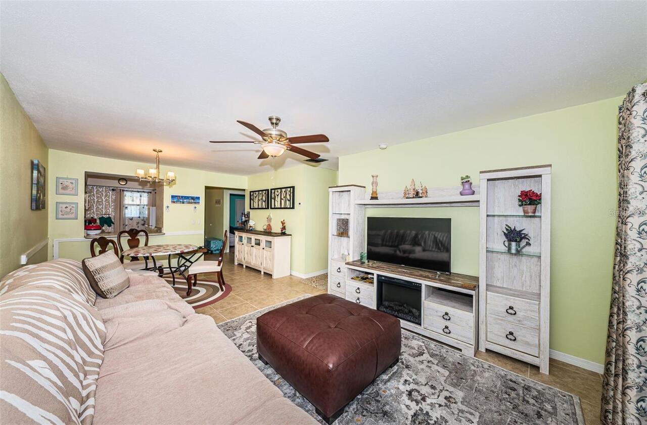 Listing Photo 8