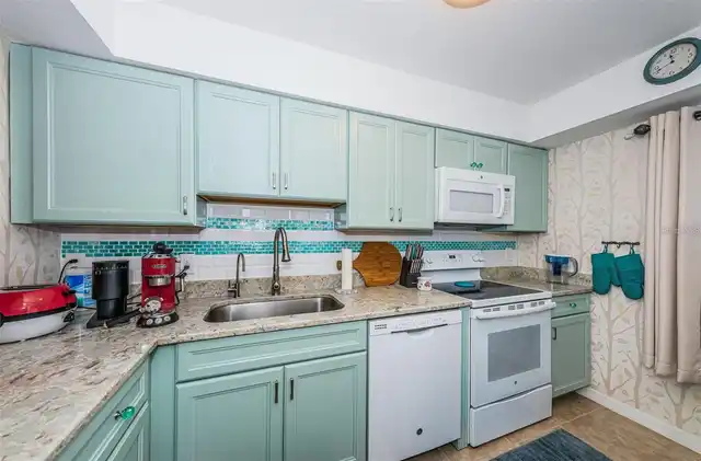 Listing Photo 18