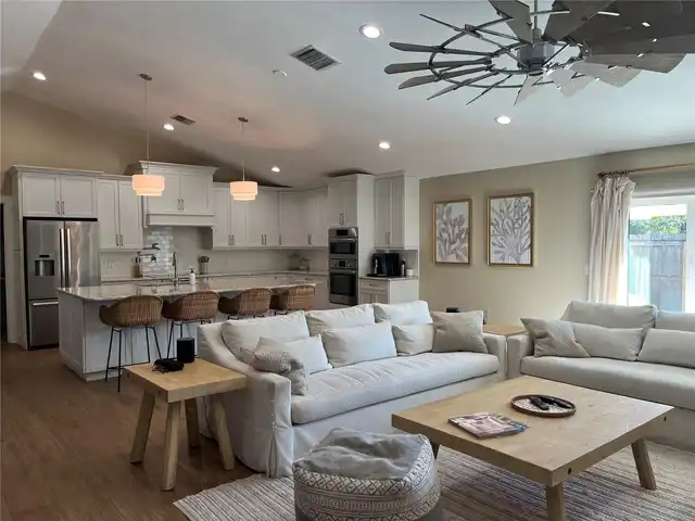 Listing Photo 15