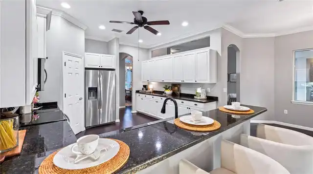 Listing Photo 9