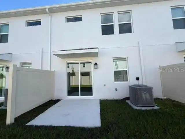 Listing Photo 8