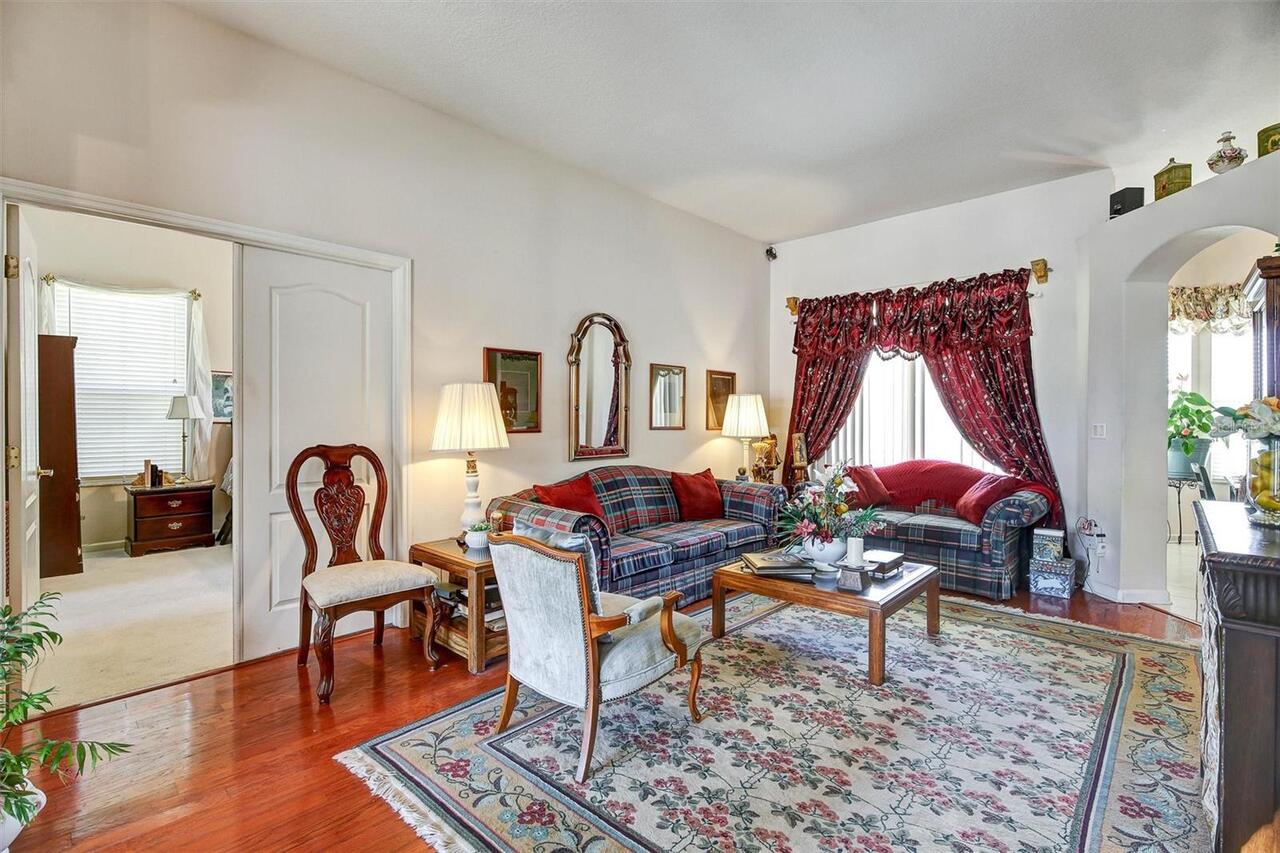 Listing Photo 16