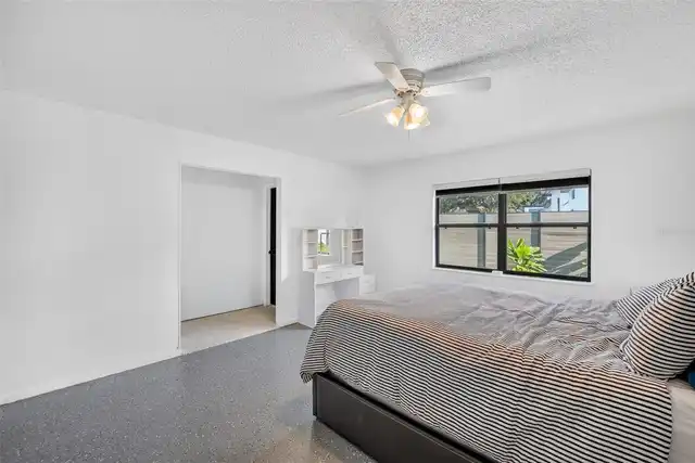 Listing Photo 14