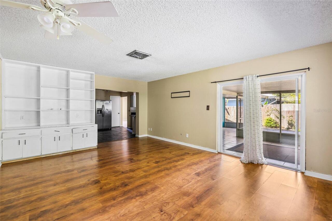 Listing Photo 14