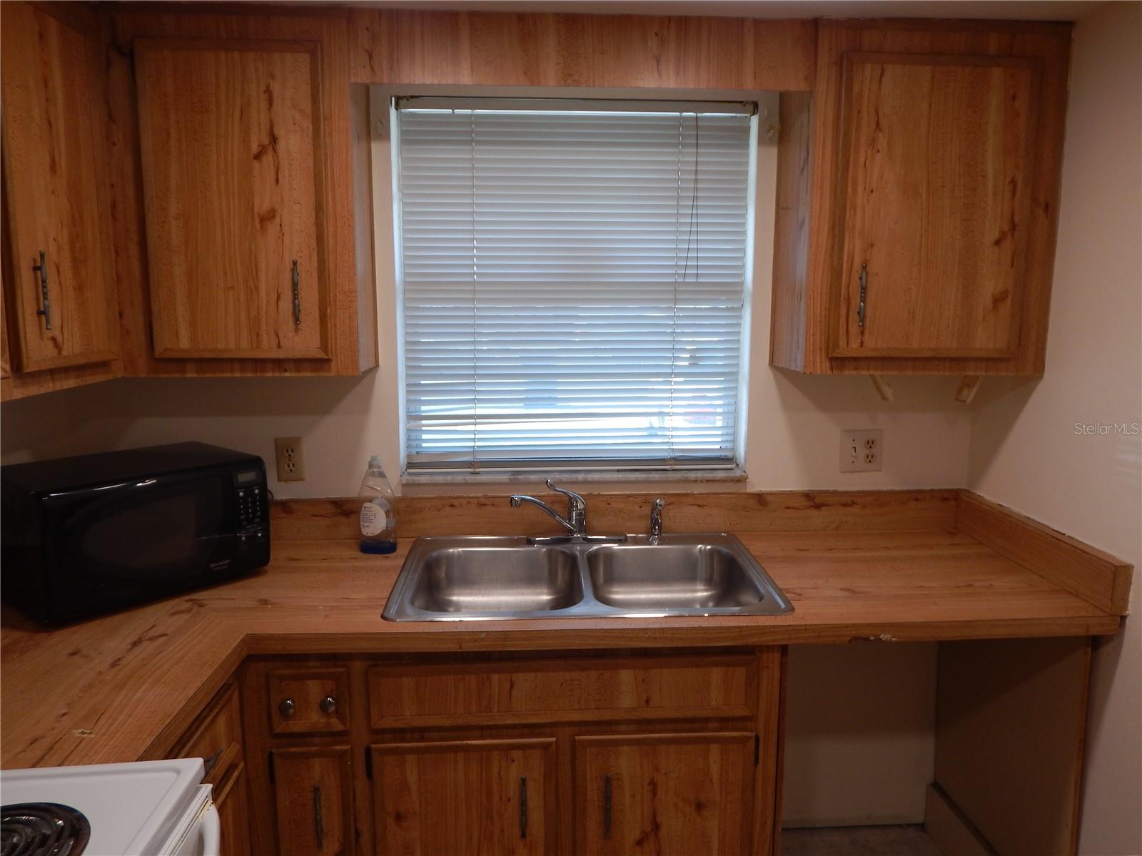 Listing Photo 8