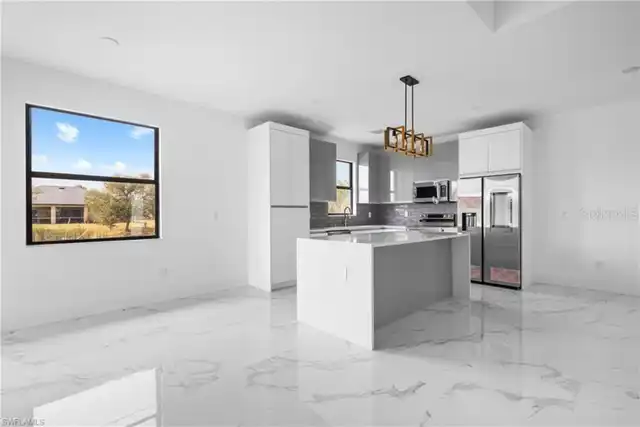Listing Photo 9