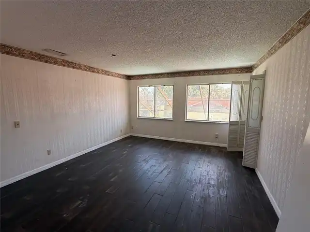 Listing Photo 20