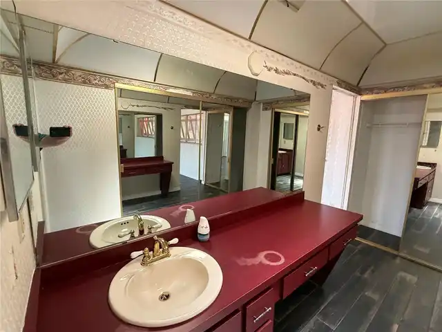 Listing Photo 24