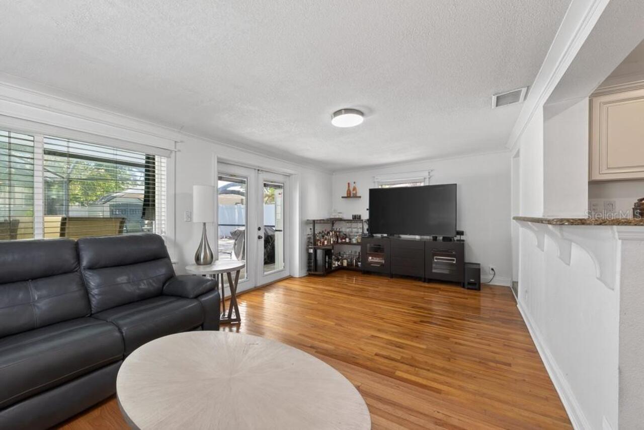 Listing Photo 18
