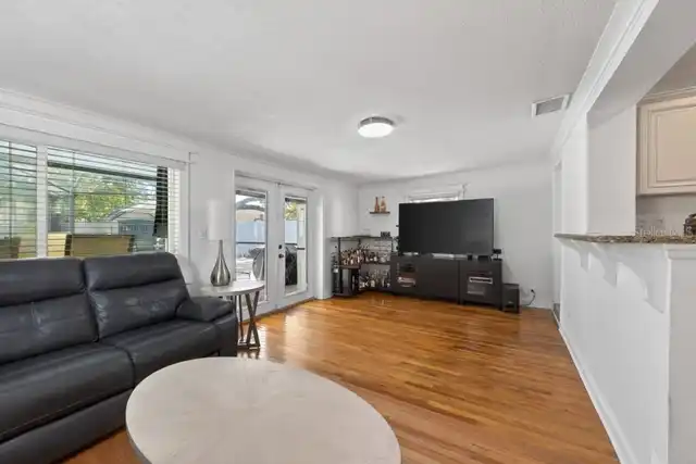Listing Photo 18