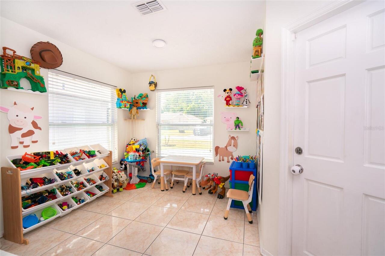 Listing Photo 17