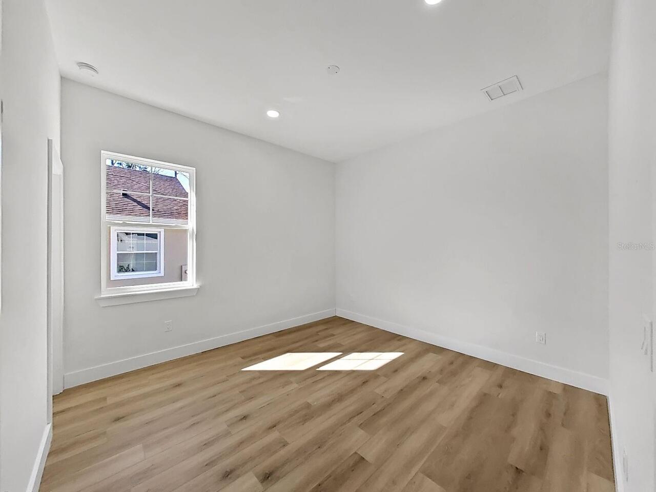Listing Photo 37