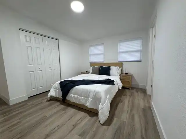 Listing Photo 12