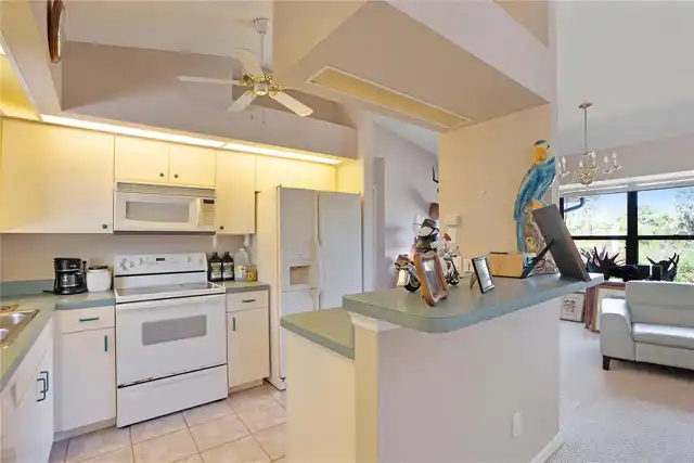 Listing Photo 9