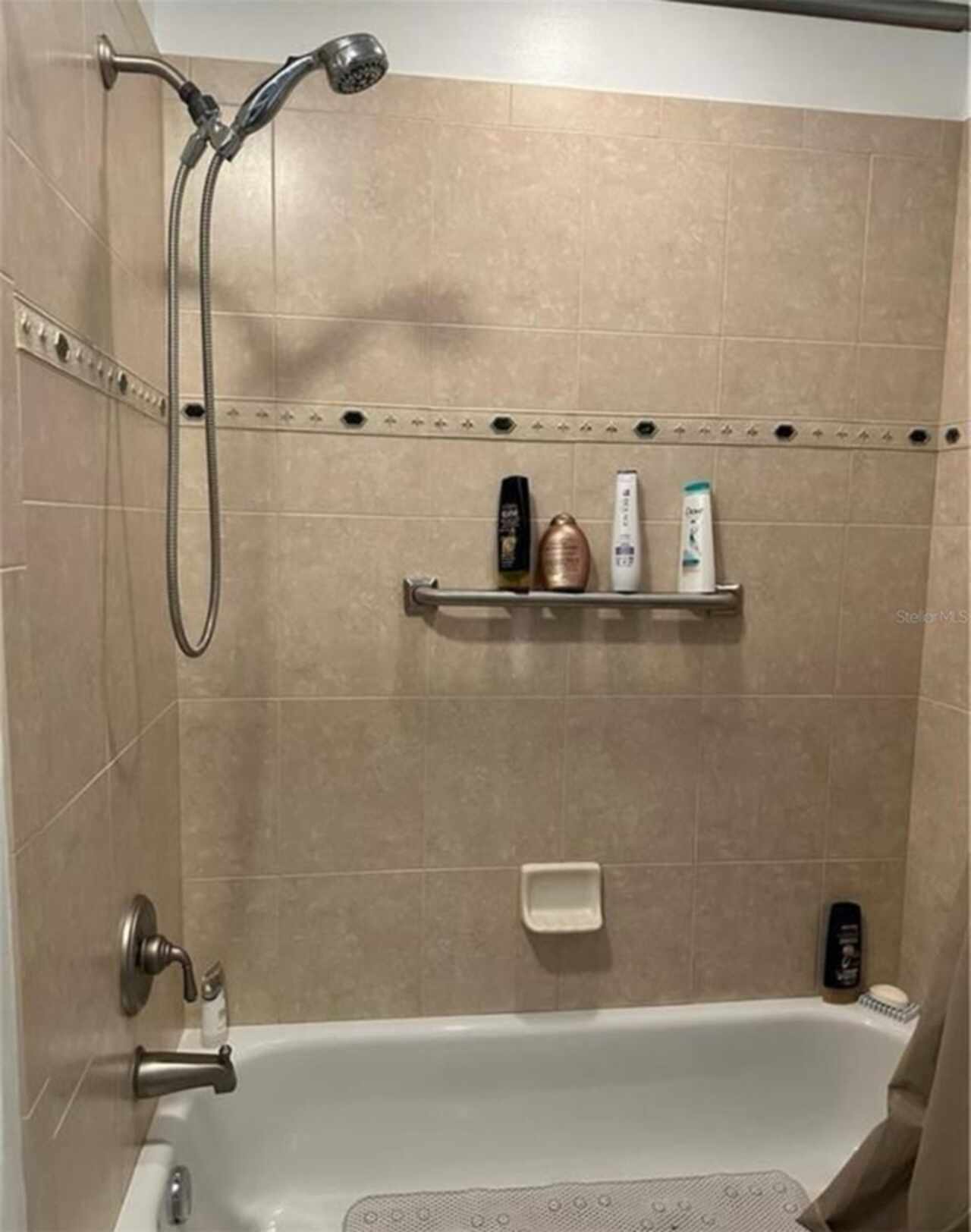 Listing Photo 16