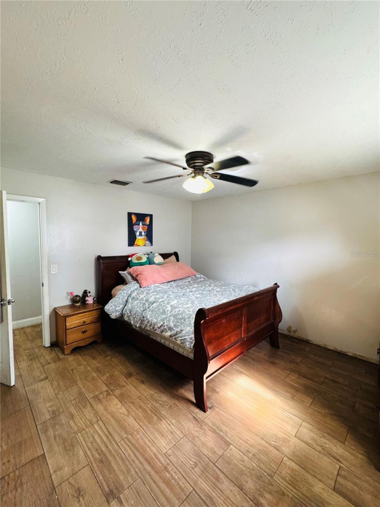 Listing Photo 8