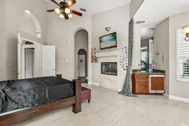 Listing Photo 25