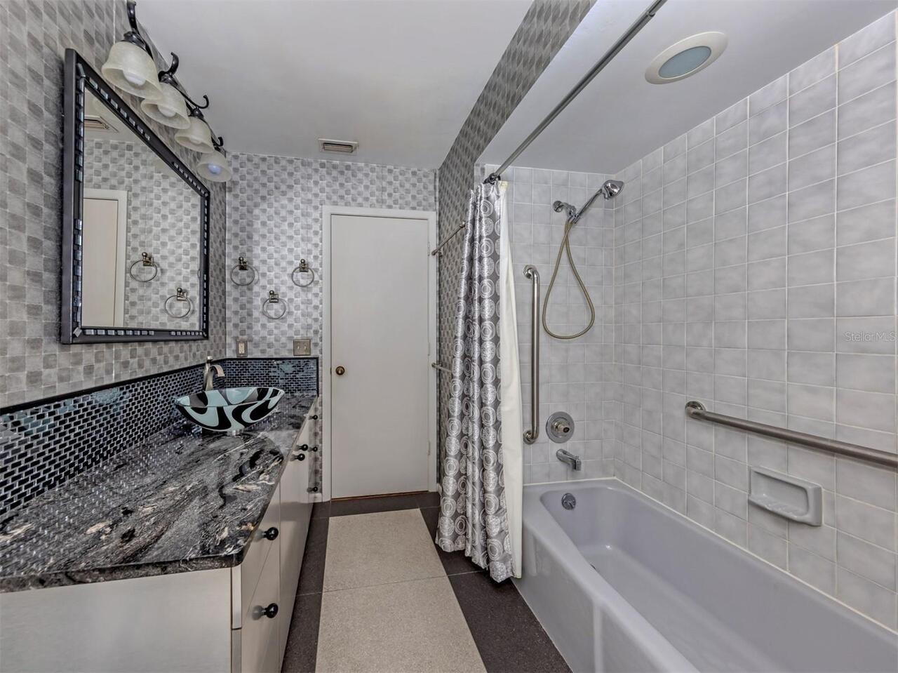 Listing Photo 21