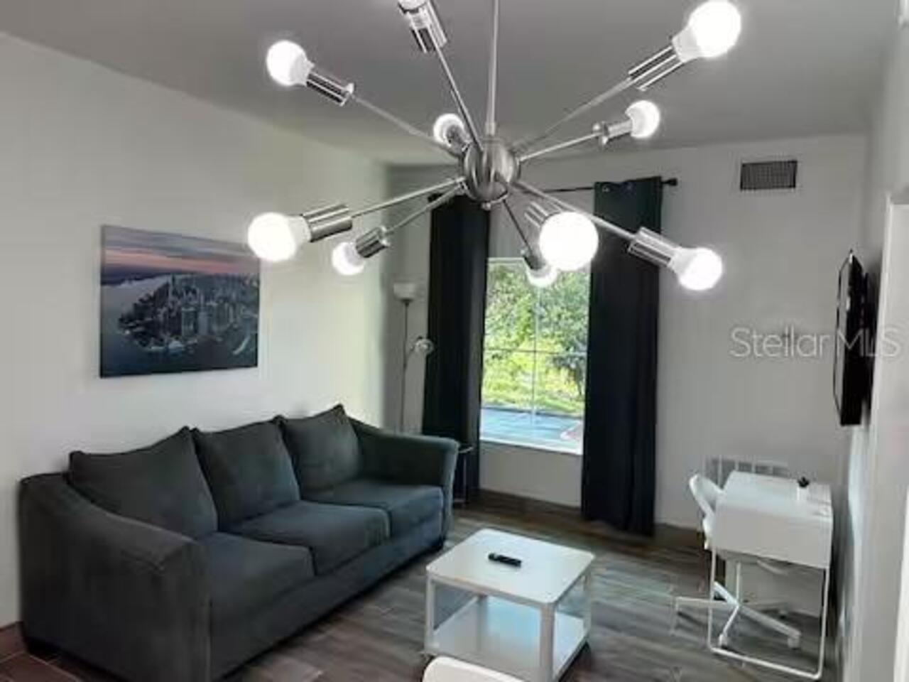 Listing Photo 10
