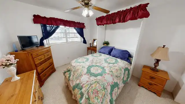 Listing Photo 6