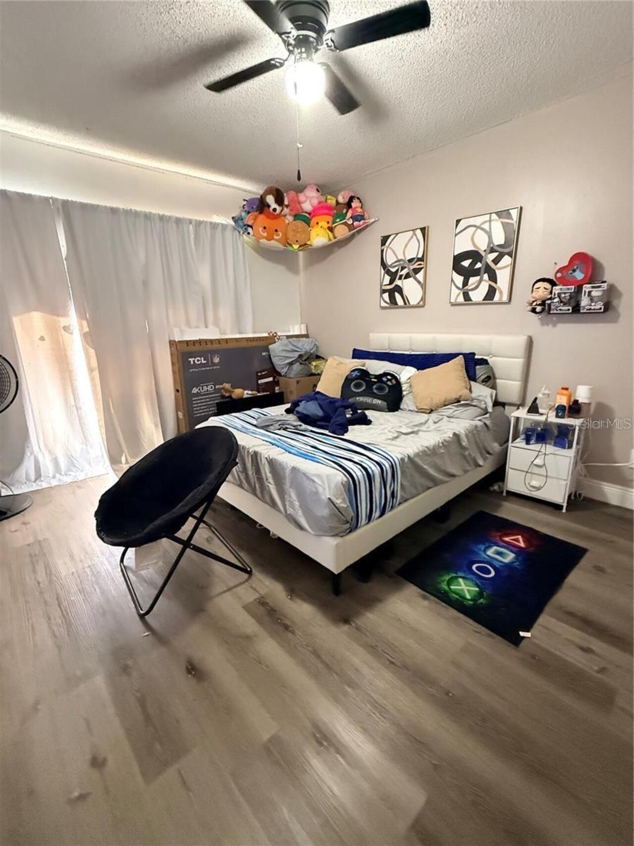 Listing Photo 9