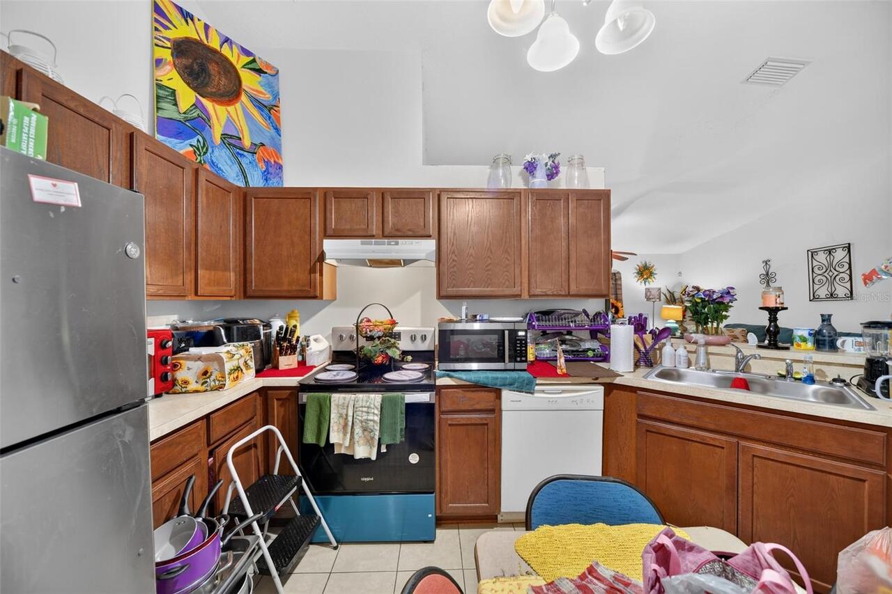 Listing Photo 8
