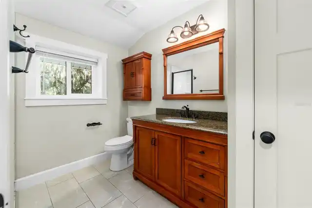 Listing Photo 16