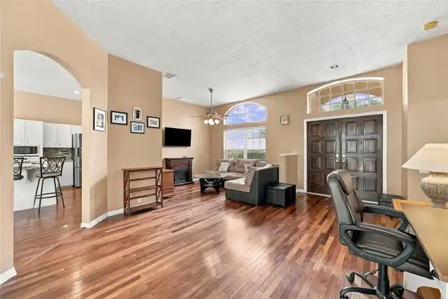 Listing Photo 7