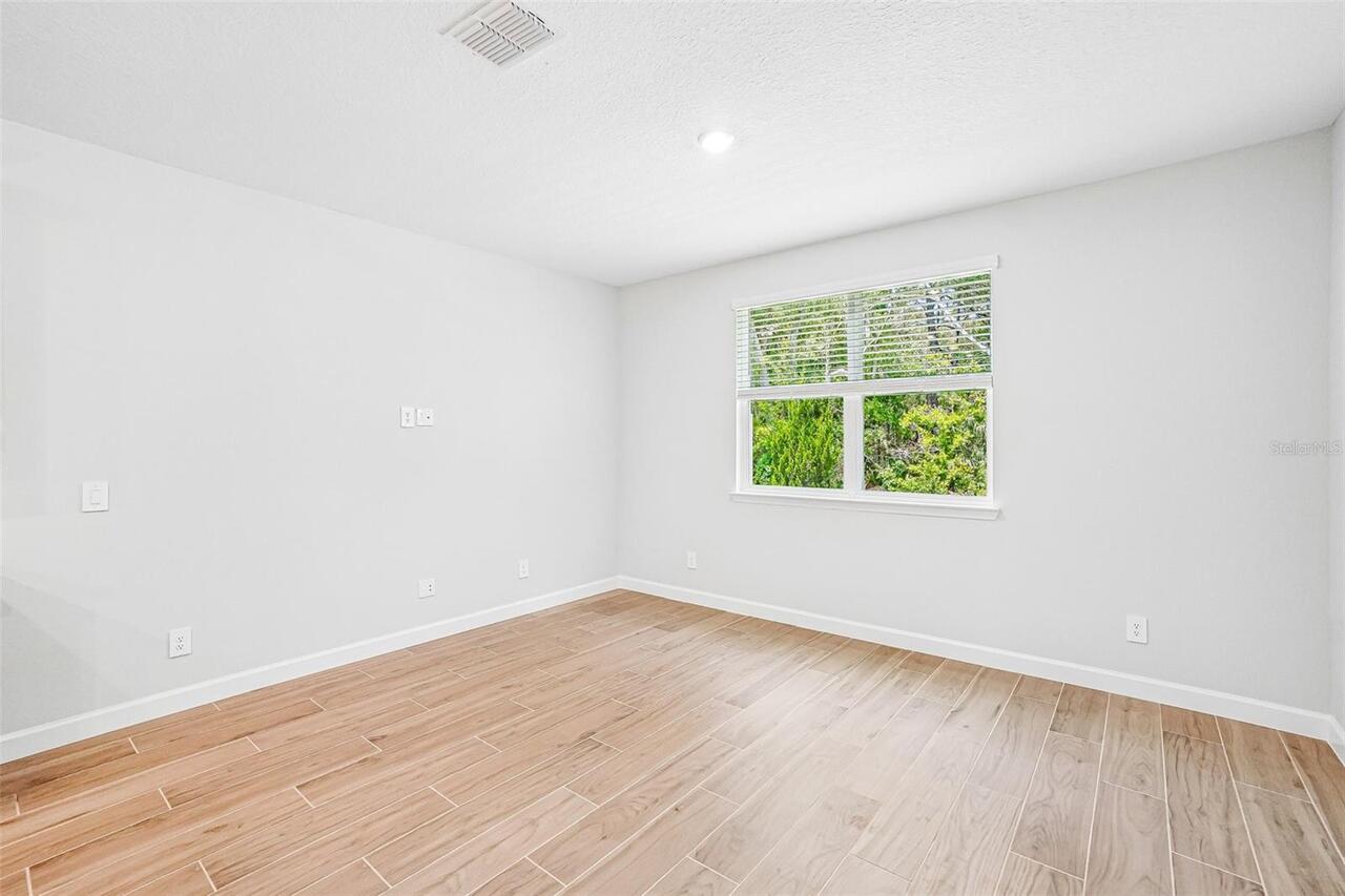 Listing Photo 33