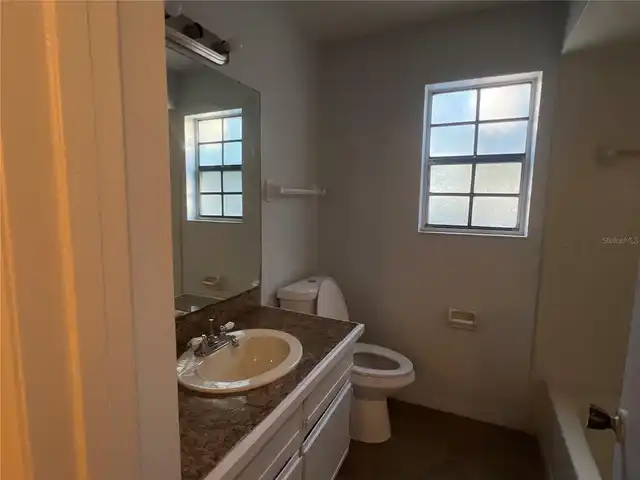 Listing Photo 18