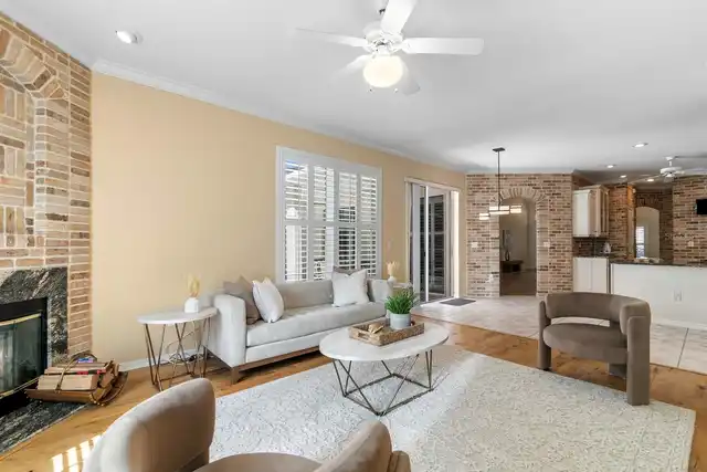 Listing Photo 15