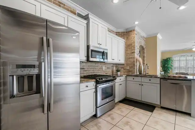Listing Photo 19